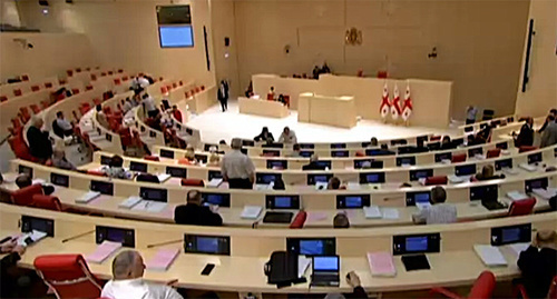 Парламент Грузии. Фото: http://www.parliament.ge/en/saparlamento-saqmianoba/plenaruli-sxdomebi/plenaruli-sxdomebi_news/the-plenary-session-failed-due-to-absence-of-quorum2.page