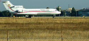 Самолет авиакомпании "Грозный-Авиа". Фото: Алексей Кутепов https://ru.wikipedia.org/