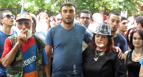 Участники протестной акции, 24 июня 2015 года, Ереван. Фото Тиграна Петросяна для "Кавказского узла" 