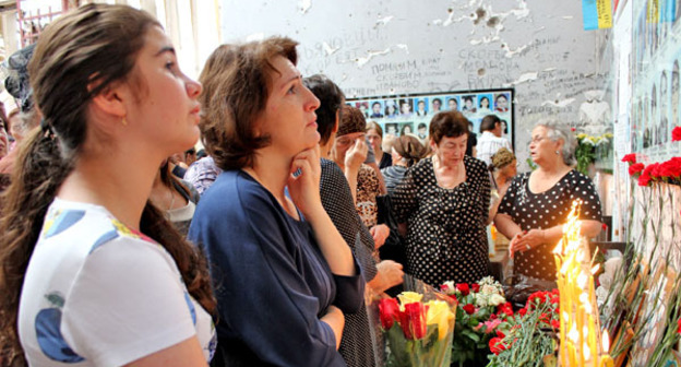 Траурные мероприятия, приуроченные к 10-й годовщине теракта в Беслане. 1 сентября 2014 г. Фото Эммы Марзоевой для  "Кавказского узла" 