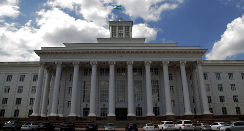 Здание администрации КБР. Фото: http://nalchik.monavista.ru/news/24342/