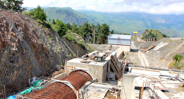 Поверхностный водовод Зарамагской ГЭС-1. Северная Осетия. Фото Фото Вадима Тохсырова для "Кавказского узла"