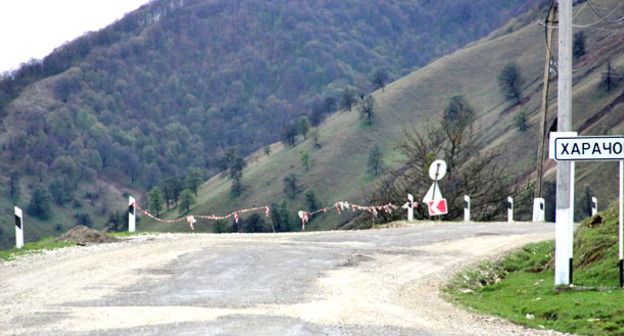 Въезд в село Харачой, Веденский район Чечни. Фото Магомеда Магомедова для "Кавказского узла"