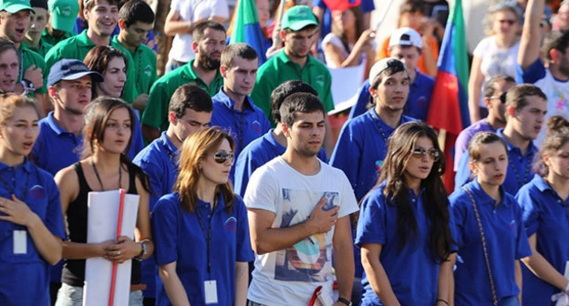 Участники Северо-Кавказского молодежного форума "Машук-2015". Фото http://www.riadagestan.ru/