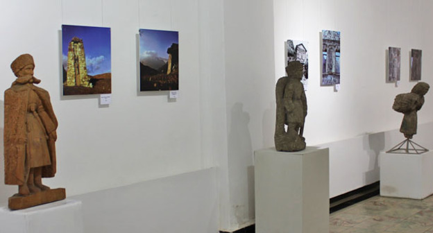 Выставка, посвященная 150-летию со дня рождения Сосланбека Едзиева, открылась в Художественном музее им М.Туганова. Владикавказ, 15 июля 2015 г. Фото Эммы Марзоевой для "Кавказского узла"