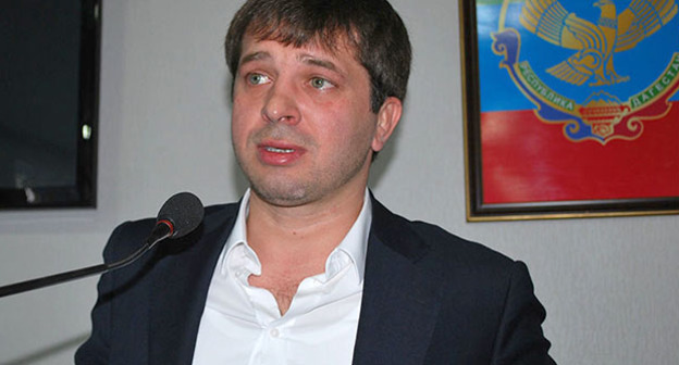 Андрей Виноградов. Фото: http://fedpress.ru/news/society/news_crime/1438155255-smi-zhiteli-kizlyarskogo-raiona-gotovyat-skhod-protiv-aresta-andreya-vinogradova