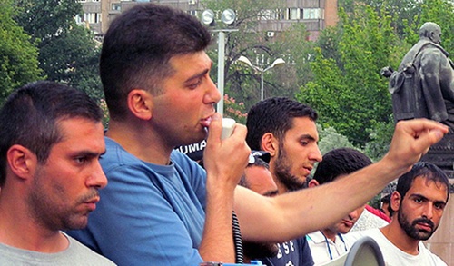 Выступление активиста Давида Санасаряна на акции протеста. Ереван, июль 2015 г. Фото Армине Мартиросян для "Кавказского узла"