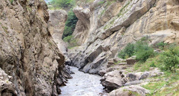 Река Аргун в Итум-Калинском районе Чечни. Фото Магомеда Магомедова для "Кавказского узла"