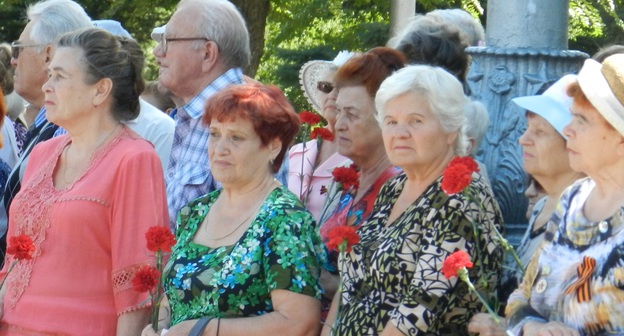 Участниками митинга стали ветераны, узники концлагерей, труженики тыла, жители города. Волгоград, 23 августа. Фото Татьяны Филимоновой для «Кавказского узла»
