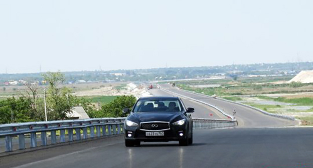 Новая дорога Ростов-Азов. Фото: http://privet-rostov.ru/stroitelstvo/2260-dozhdalis-otkryta-novaya-doroga-mezhdu-rostovom-na-donu-i-azovom.html