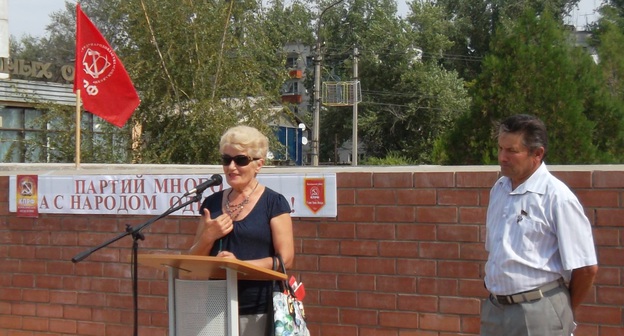 Участники митинга в поселке Иловля выступили в поддержку депутата Госдумы России Николая Паршина. Фото предоставлено "Кавказскому узлу" Сталинградским обкомом КПРФ. 
