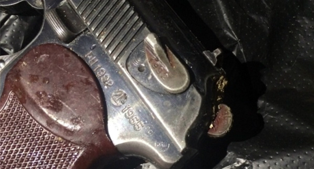 пистолет ТТ. Фото: http://nac.gov.ru/nakmessage/2015/08/26/glavar-tn-severnogo-sektora-bandpodpolya-neitralizovan-v-dagestane.html