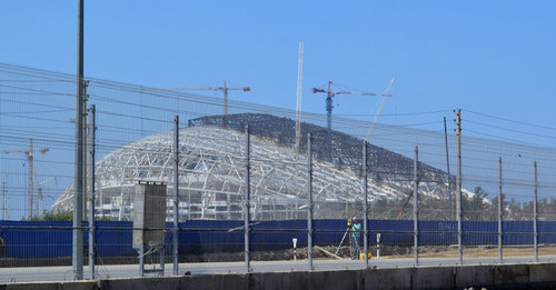 Строительство стадиона "Фишт" в Сочи. Июнь 2013 г. Фото Светланы Кравченко для "Кавказского узла"