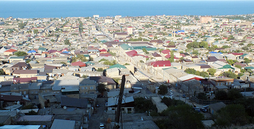Вид на Дербент от крепости Нарын-Кала. Фото Патимат Махмудовой для "Кавказского узла"