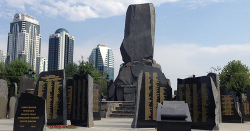 Памятник воинам Дикой дивизии открыт в Грозном. 6 сентября 2015 г. Фото Магомеда Магомедова для "Кавказского узла"