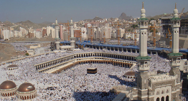 Мечеть аль-Харам. Фото: Al Jazeera English https://ru.wikipedia.org