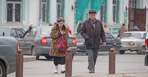 Горожане на улице во Владикавказе. Фото Магомеда Магомедова для "Кавказского узла"