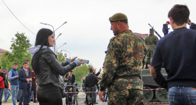 Жители республики заявили об усилении мер безопасности в Грозном по случаю празднования Дня чеченской женщины. Фото Магомеда Магомедова для "Кавказского узла".