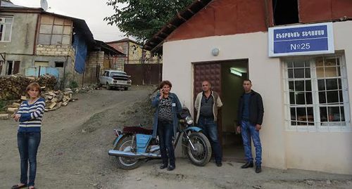 Избирательный участок в селе Мхитарашен Аскеранского района Нагорного Карабаха. Фото Алвард Григорян для Кавказского узла