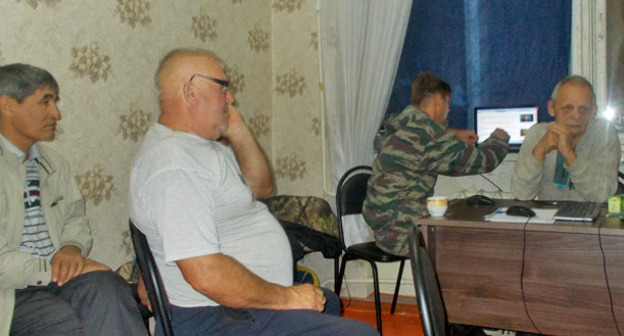 Работники ахтубинского АТП проводят голодовку. Ахтубинск, 1 октября 2015 г. Фото Елены Гребенюк для "Кавказского узла"