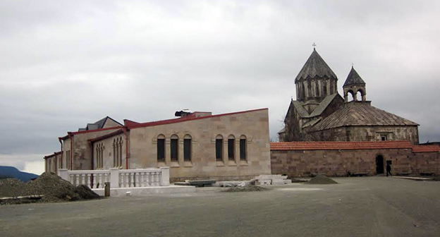 Филиал Института древних рукописей им. Месропа Маштоца (Матенадаран) в Нагорном Карабахе  разместится в здании при церкви Сурб Ованес в монастырском комплексе Гандзасар в Мартакертском районе. Фото Алвард Григорян