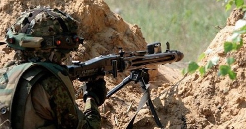 Военнослужащий на передовой позиции. Фото: http://haqqin.az/news/54143