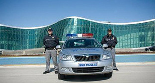Сотрудники полиции Грузии перед зданием МВД Грузии. Фото: http://www.vestikavkaza.ru:8890/news/MVD-Gruzii-prodolzhaet-goneniya-na-END.html Сотрудники полиции Грузии перед зданием МВД Грузии. Фото: http://www.vestikavkaza.ru:8890/news/MVD-Gruzii-prodolzhaet-goneniya-na-END.html