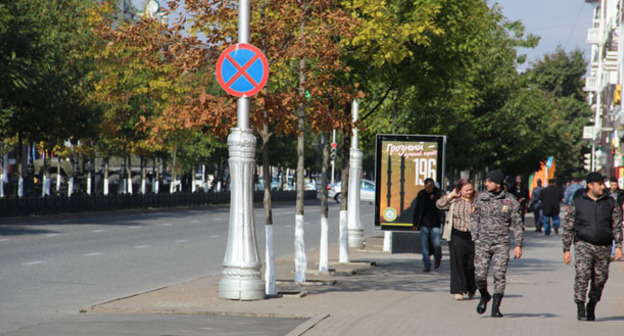 Сотрудники полиции на улицах Грозного. Фото Магомеда Магомедова для "Кавказского узла"