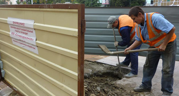 Ликвидация аварии водовода. Фото Светланы Кравченко для "Кавказского узла"