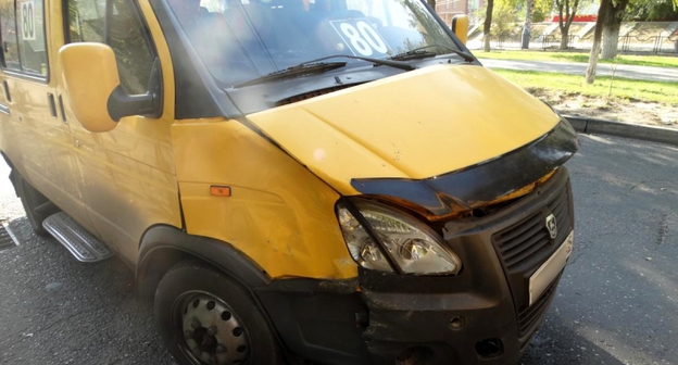 ДТП с маршрутными такси в Астрахани 23 октября 2015 года. Фото: https://30.mvd.ru/news/item/6657656