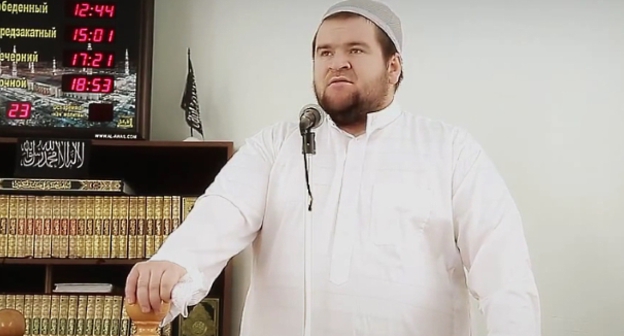 Иса Койтемиров. Фото: Sunna.su, Youtube.com