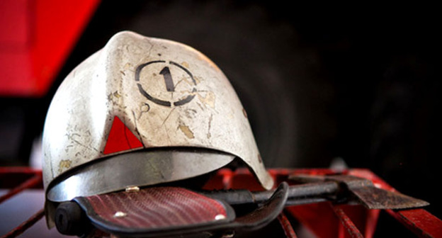 Пожарная каска. Фото: Федор Обмайкин / Югополис