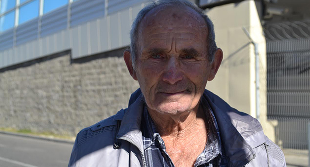 Потерпевший пенсионер Артур Задельников. Фото Светланы Кравченко  