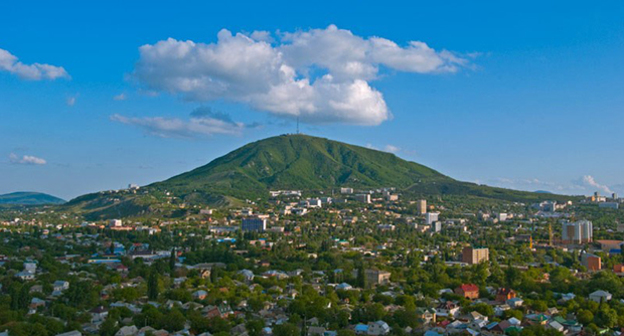 Вид на Пятигорск. Фото: http://26-news.ru/09/13/na-stavropole-prognoziruyut-grozy-tuman-i-silnyj-veter/