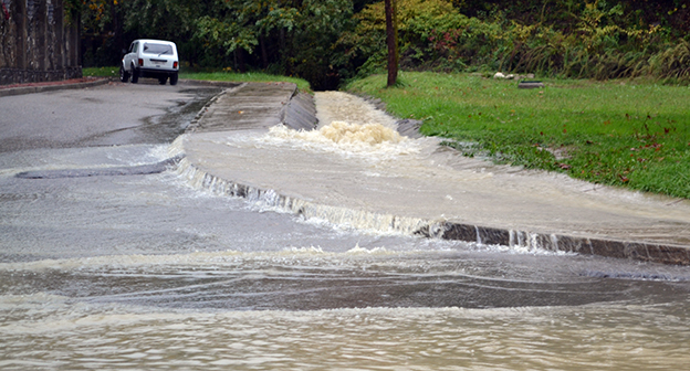 Подтопление в Сочи 11.11.2015. Фото Светланы Кравченко для "Кавказского узла"