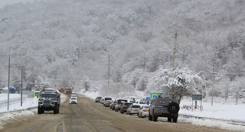 Автомобильная дорога в горной Адыгее. Фото:   http://www.yuga.ru/news/383463/