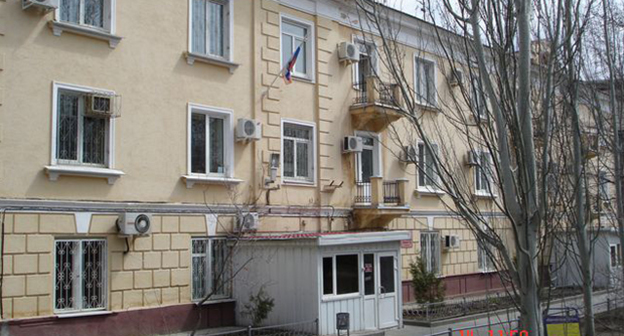 Здание центрального районного суда г.Волгограда. . Фото: http://pravosud34.ru/wp-content/uploads/2013/07/sudfasadug.jpg