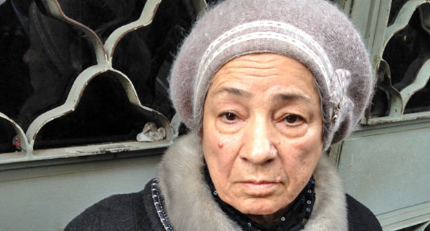 Мать журналиста Рауфа Миркадырова. Баку, ноябрь 2015 г. Фото Парваны Байрамовой для "Кавказского узла"