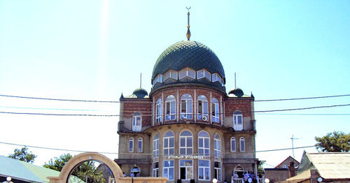 Мечеть "Ан-Надырийя" на улице Котрова, Махачкала. Фото:  Шамиль Магомедов http://www.odnoselchane.ru/