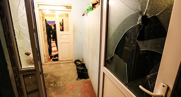 Следы от пуль и разбитые стекла в одном из домов Нардарана. 26 ноября 2015 года. Фото Азиза Каримова для "Кавказского узла"