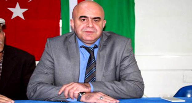 Руководитель турецкой общественной организации «Культурный Центр Кавказ-Чечня» Мурат Димерджи. Фото: http://www.marasaktif.com/gundem/cecenlerden-kadirova-tokat-gibi-cevap-h4702.html