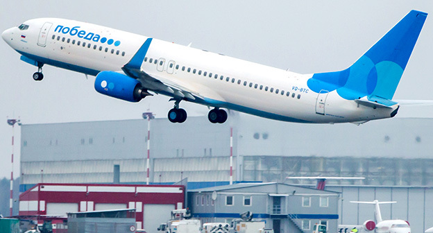 Взлёт самолёта авиакомпании "Победа". Фото: http://anfost.ru/2015/11/05/aviakompanija-pobeda-mozhet-ostatsja-bez-samoletov/