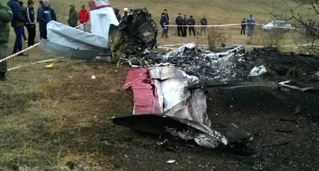 Фрагменты самолета после крушения на Ставрополье. Фото: станица Суворовская, http://bloknot-stavropol.ru/news/upavshiy-na-stavropole-samolet-letel-nezakonno-674880