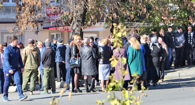 Похороны Владимира Цкаева. Село Кобань, Северная Осетия, 4 ноября 2015 г. Фото Эммы Марзоевой для "Кавказского узла"