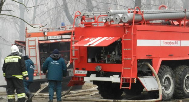 По данным МЧС, пожар в многоэтажке локализован. Волгоград, 20 декабря 2015 года. Фото Татьяны Филимоновой для "Кавказского узла".