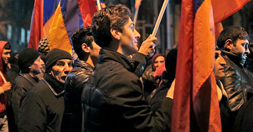 Митинг фронта общественного спасения «Новая Армения» против конституционных реформ. Декабрь 2015 г. Фото: © PAN Photo / Varo Rafayelyan, Aram Kirakosyan