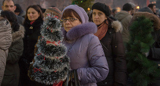 Участница шествия в Ереване. Фото: SPUTNIK/ АСАТУР ЕСАЯНЦ? http://sputnikarmenia.ru/armenia/20160113/1629343.html Участница шествия в Ереване. Фото: SPUTNIK/ АСАТУР ЕСАЯНЦ? http://sputnikarmenia.ru/armenia/20160113/1629343.html