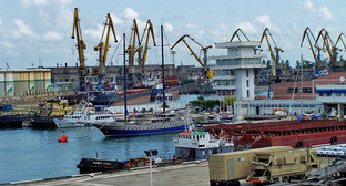 Порт Поти. Грузия. Фото: Nc tech3 https://ru.wikipedia.org/ Порт Поти. Грузия. Фото: Nc tech3 https://ru.wikipedia.org/