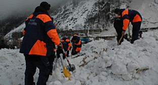 Спасательные работы в горах. Фото: http://07.mchs.gov.ru/operationalpage/operational/item/3386356/ Спасательные работы в горах. Фото: http://07.mchs.gov.ru/operationalpage/operational/item/3386356/