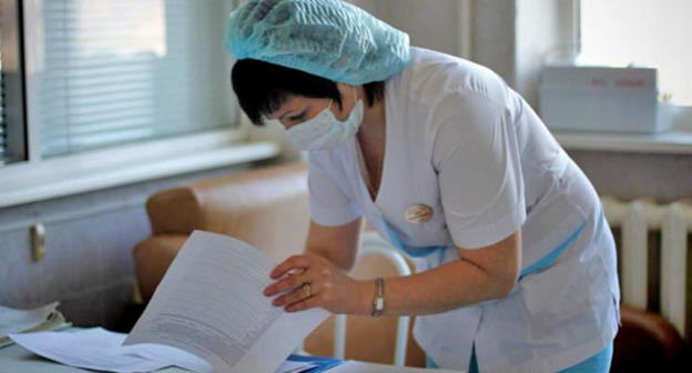 Медицинский работник. Фото: Валентина Мищенко / Югополис